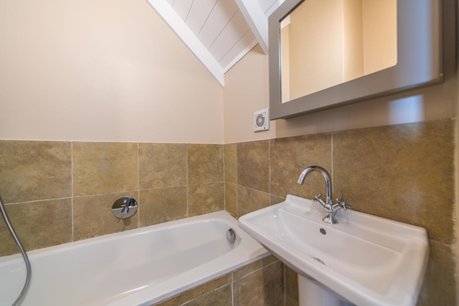 To Let 5 Bedroom Property for Rent in De Zalze Winelands Golf Estate Western Cape